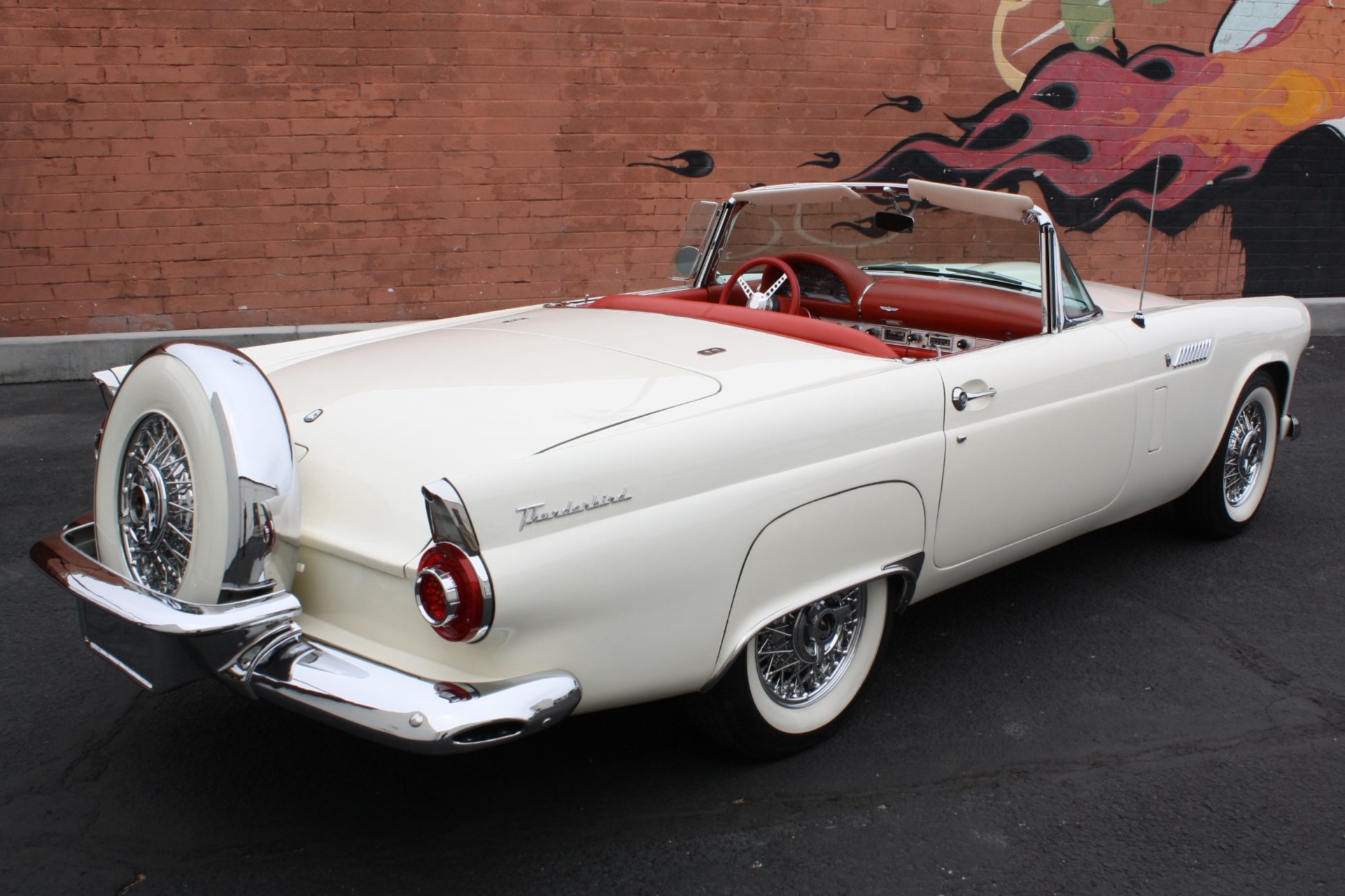 1956 Ford Thunderbird Retromod