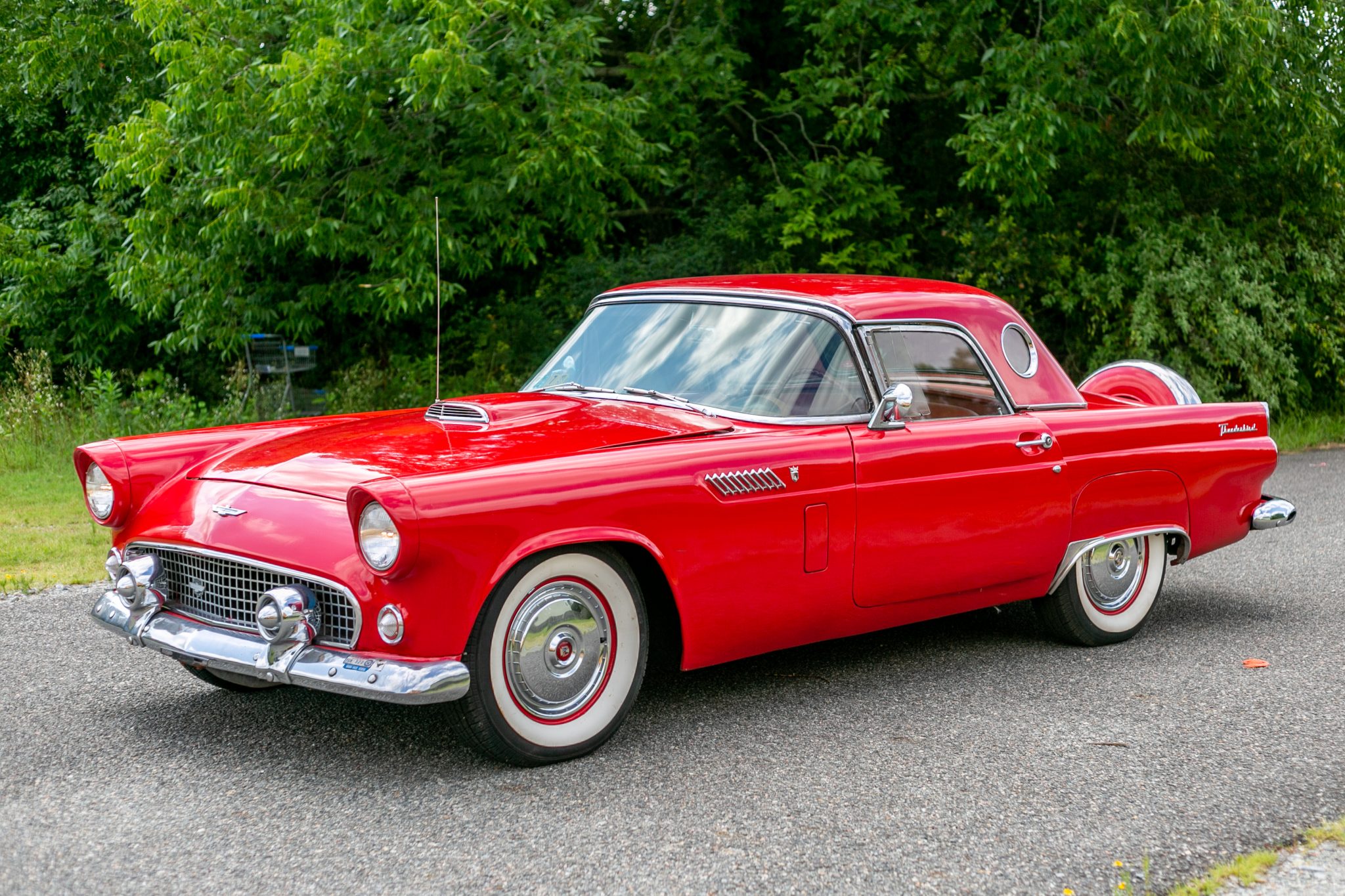 1956 Ford Thunderbird w/ Continental spare tire kit