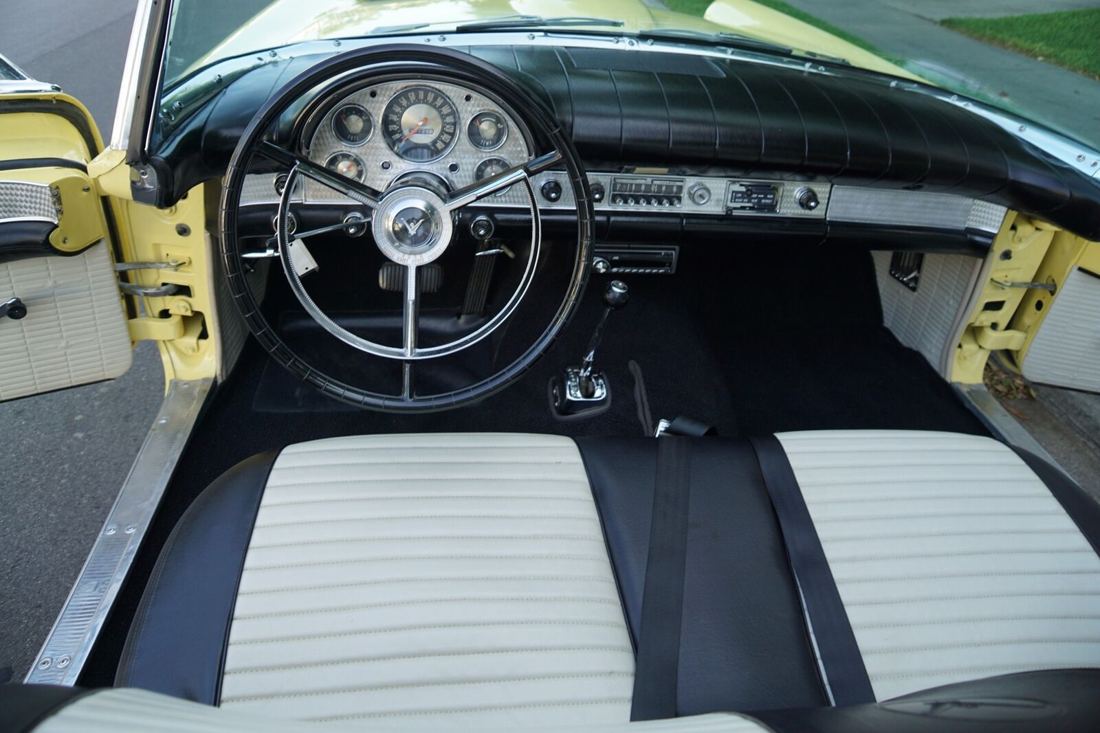 1957 Ford Thunderbird E Code Cabin