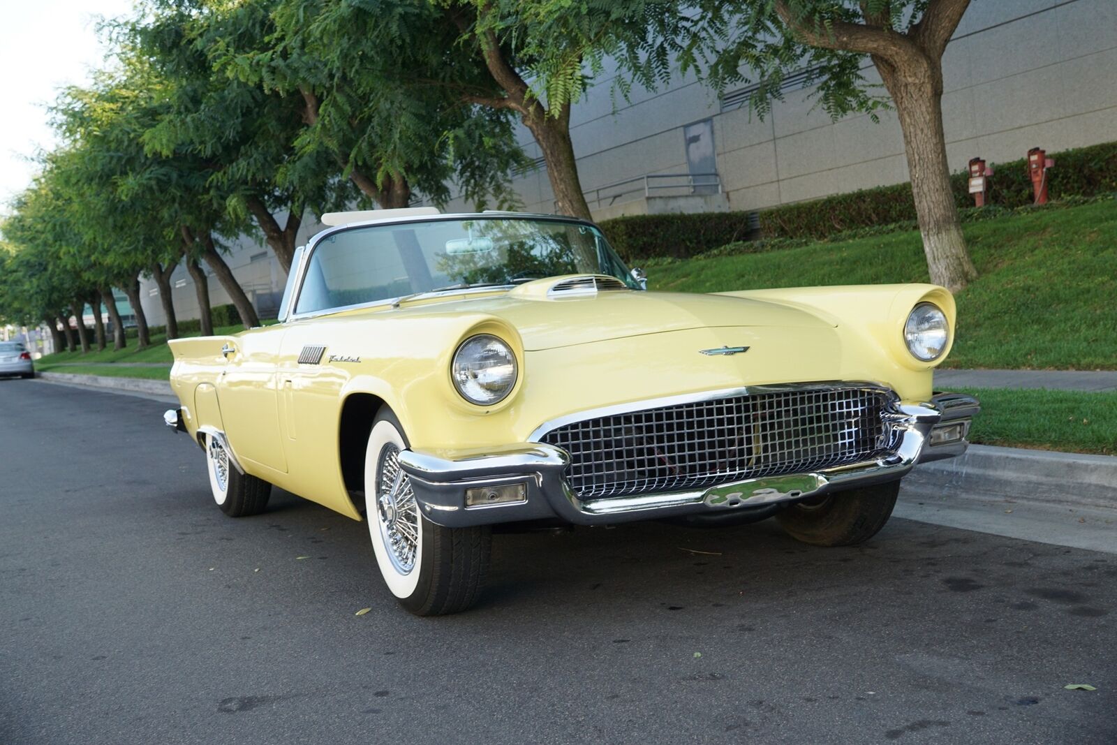 1957 Ford Thunderbird E Code Front View