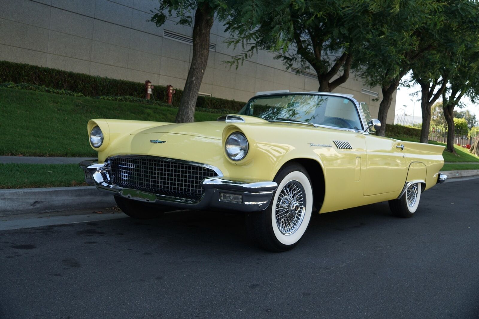 1957 Ford Thunderbird E Code Front View