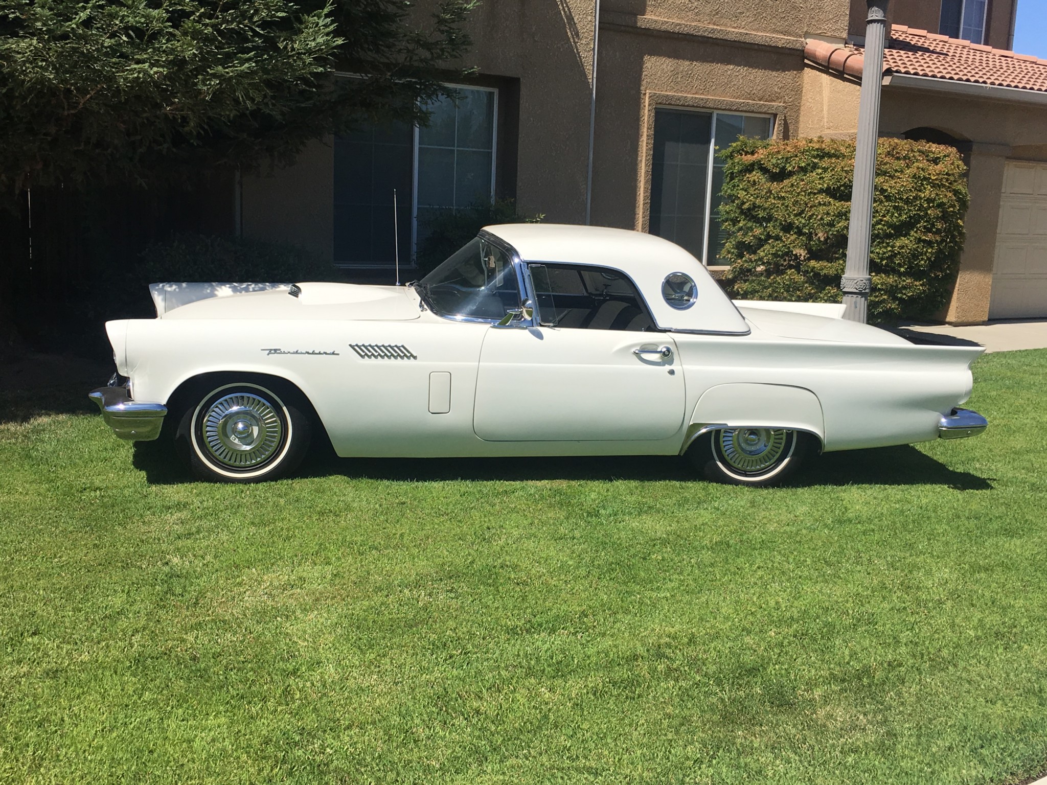 1957 Ford Thunderbird Side View