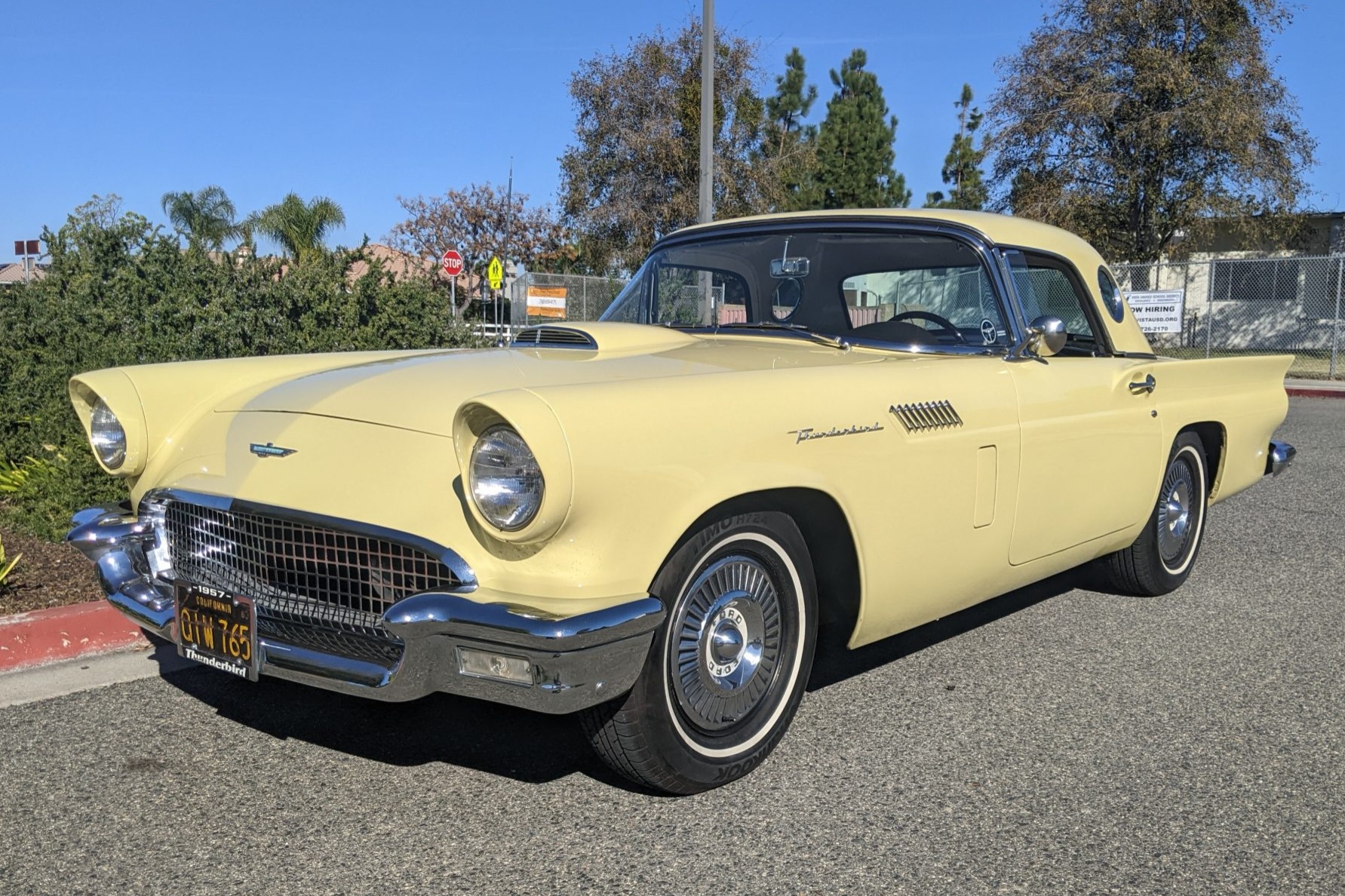 1957 Ford Thunderbird