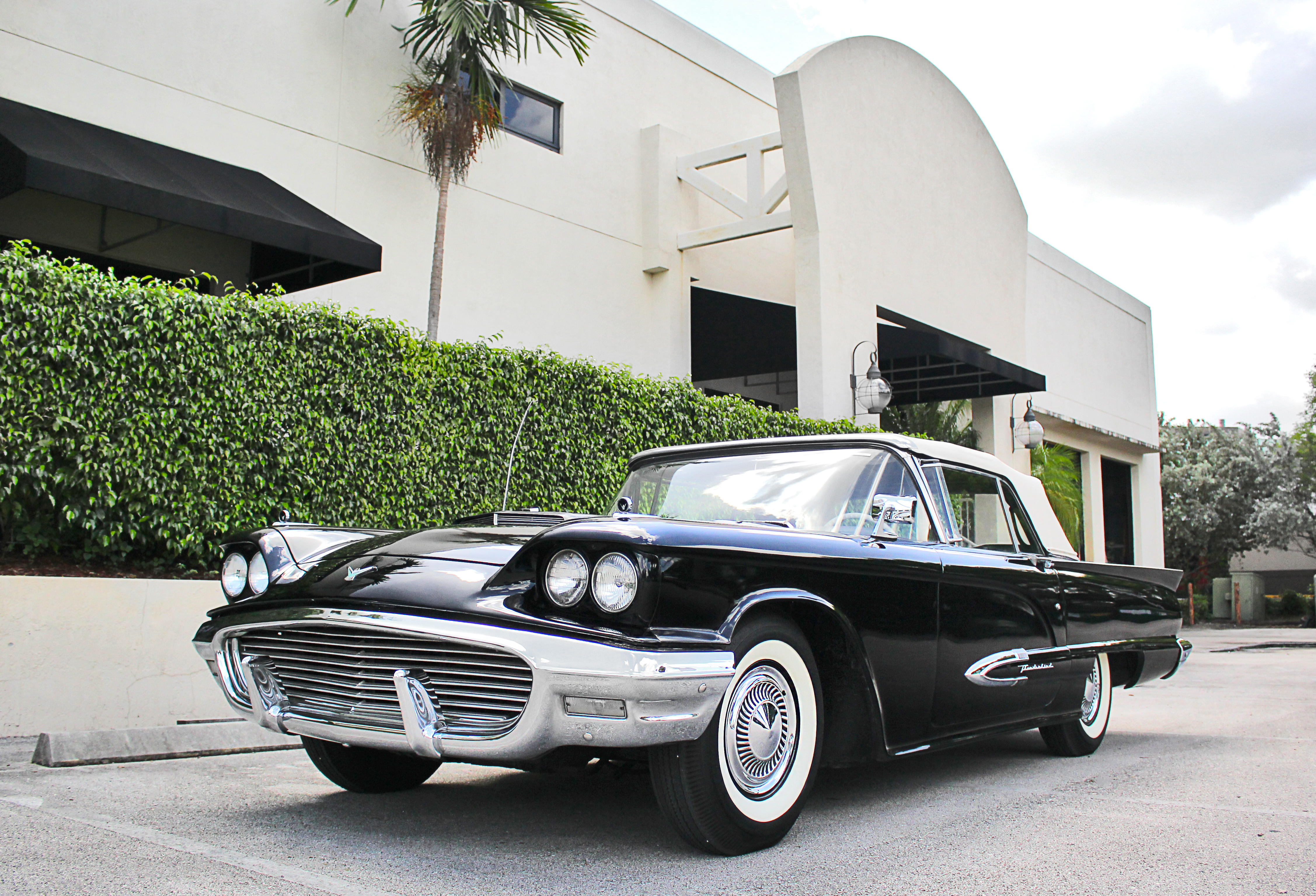 1959 Ford Thunderbird
