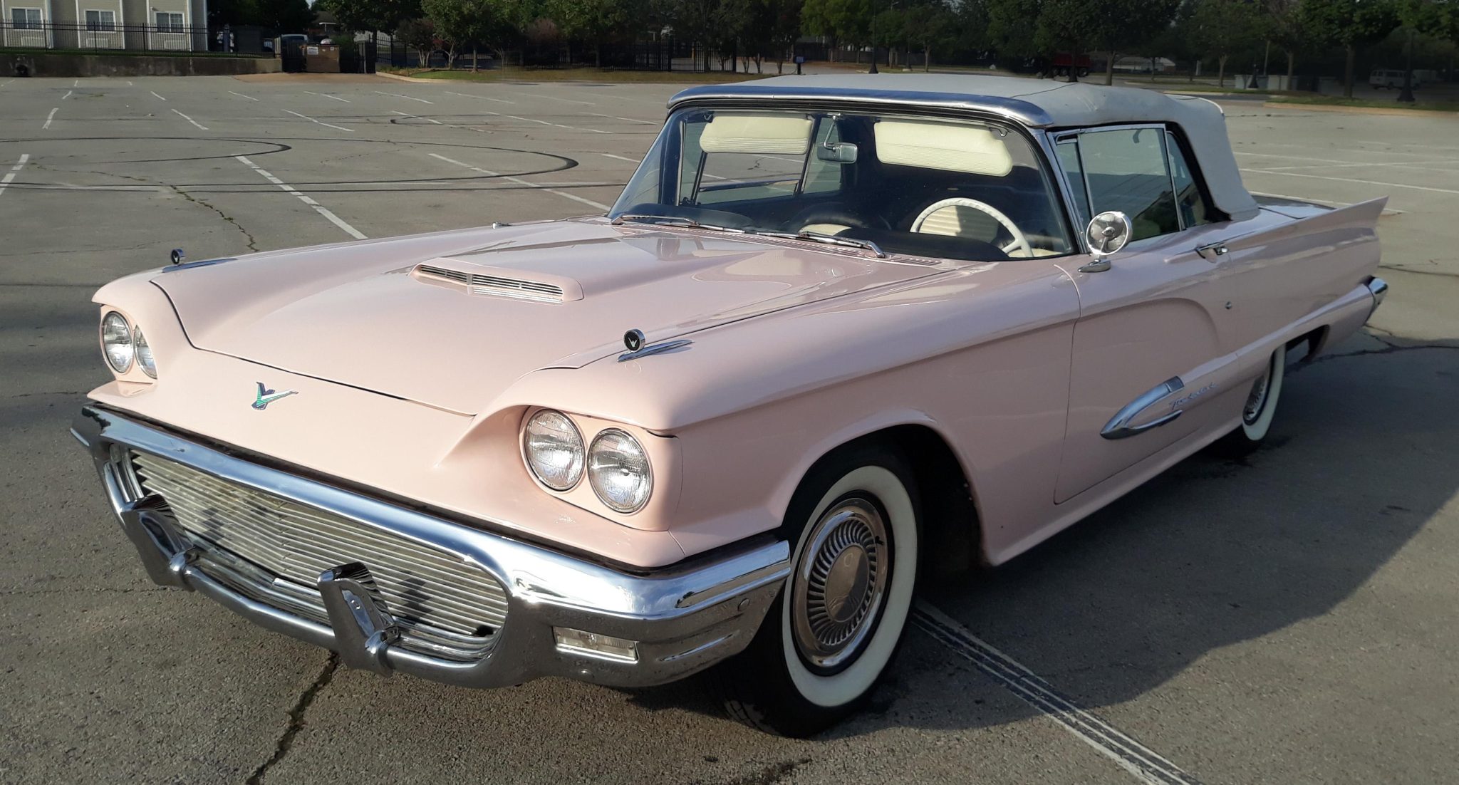 1959 Ford Thunderbird