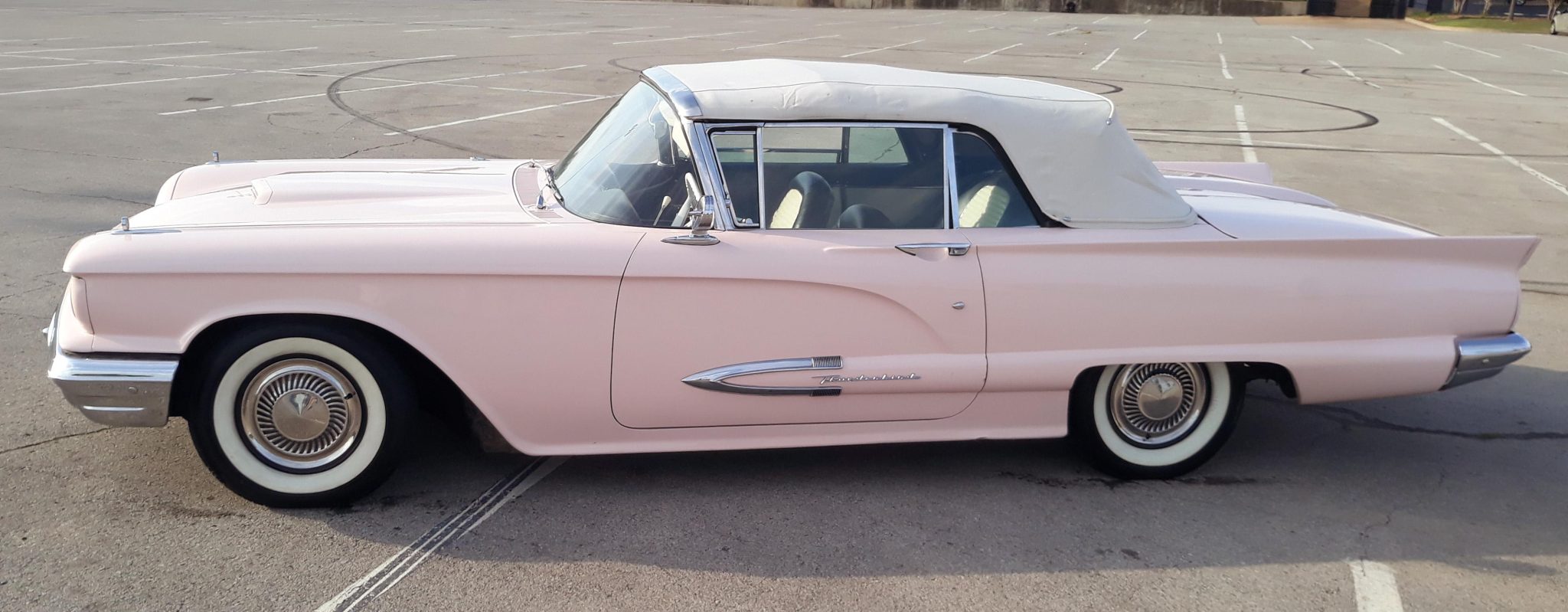 1959 Ford Thunderbird