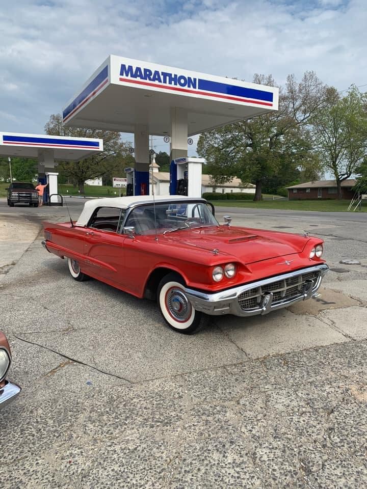 1960 Ford TBird Crawdaddy at Marthon Gas Station.jpg