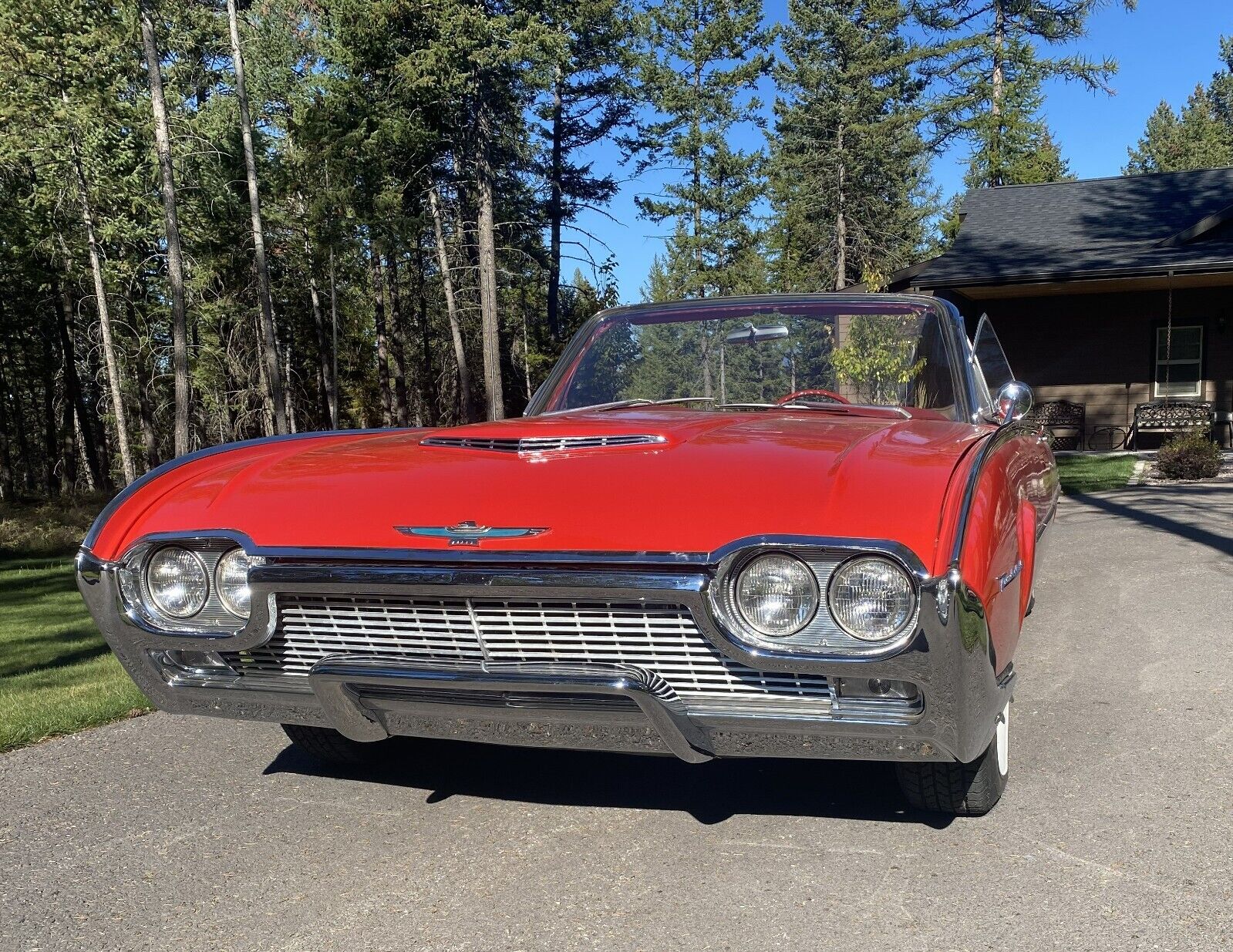 1961 Ford Thunderbird. Matching numbers Z-Code 390