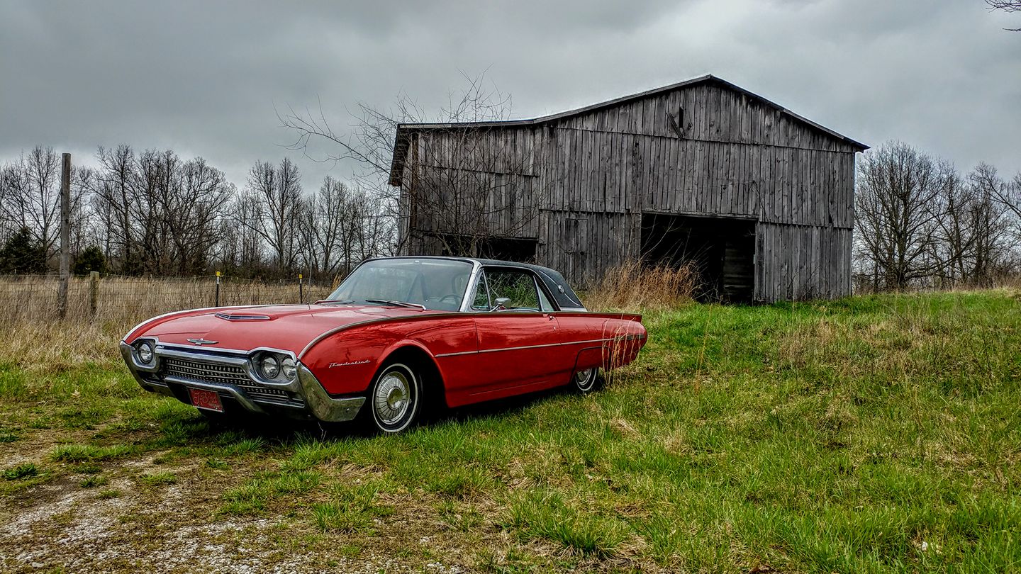 1962 Ford Thunderbird at old barn