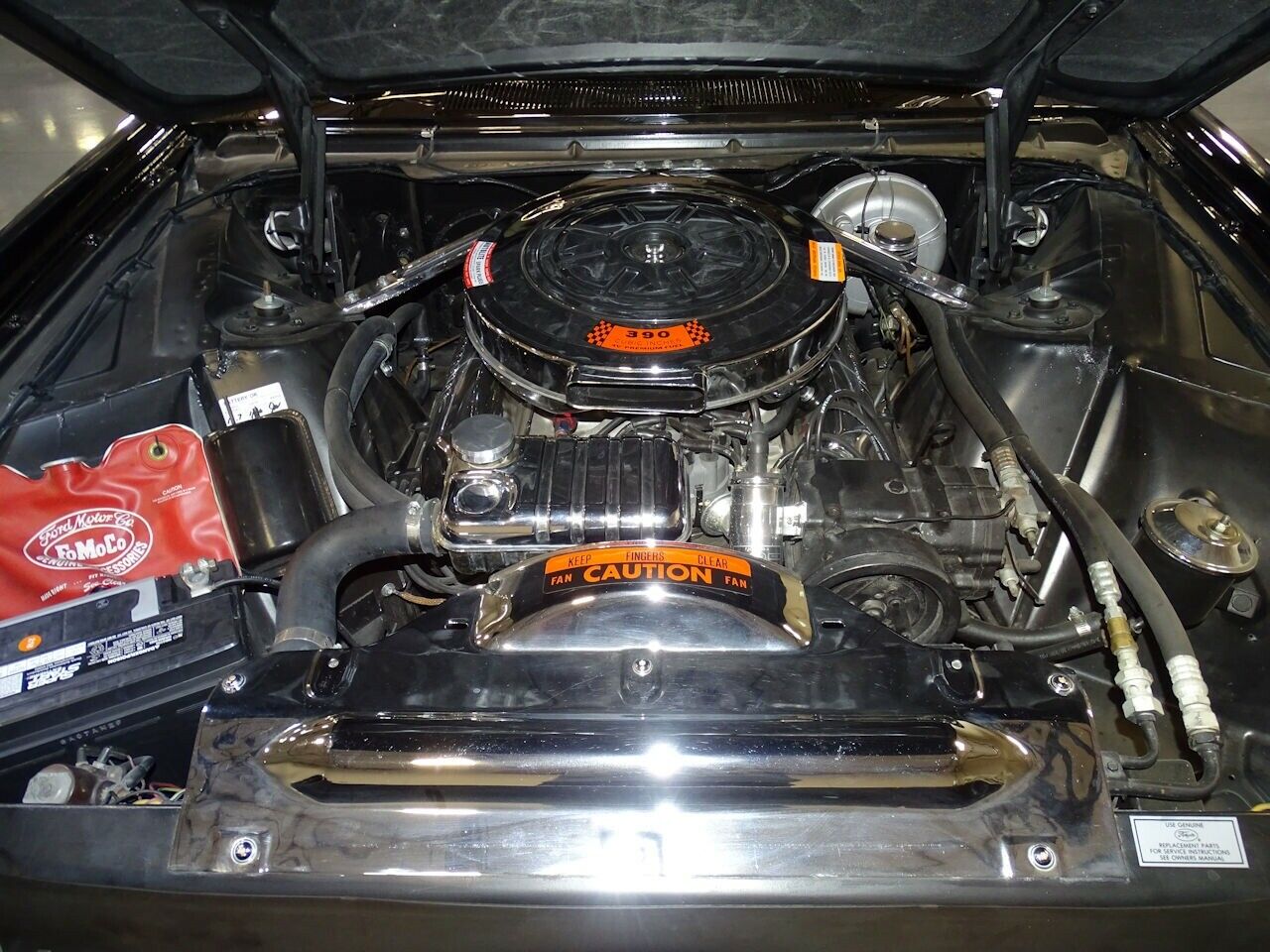 1962 Ford Thunderbird Roaster Engine Bay