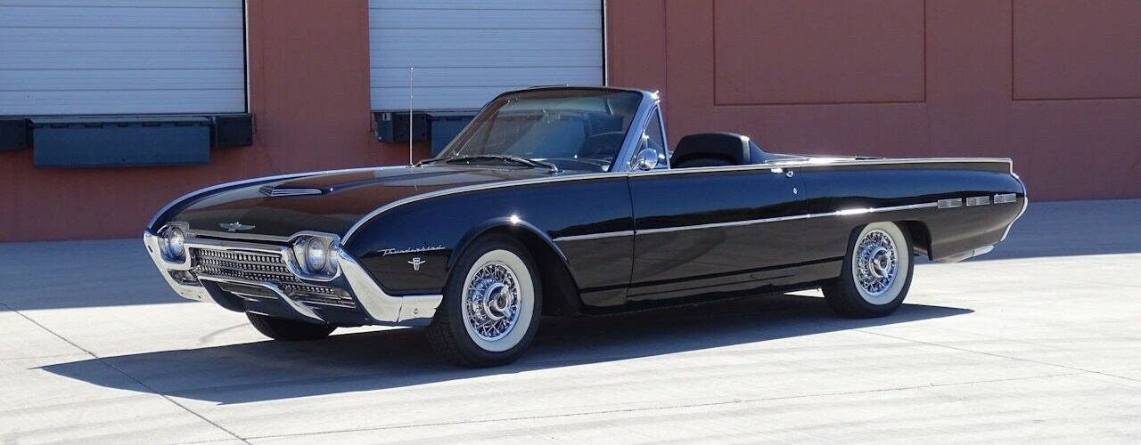 1962 Ford Thunderbird Roaster Front View