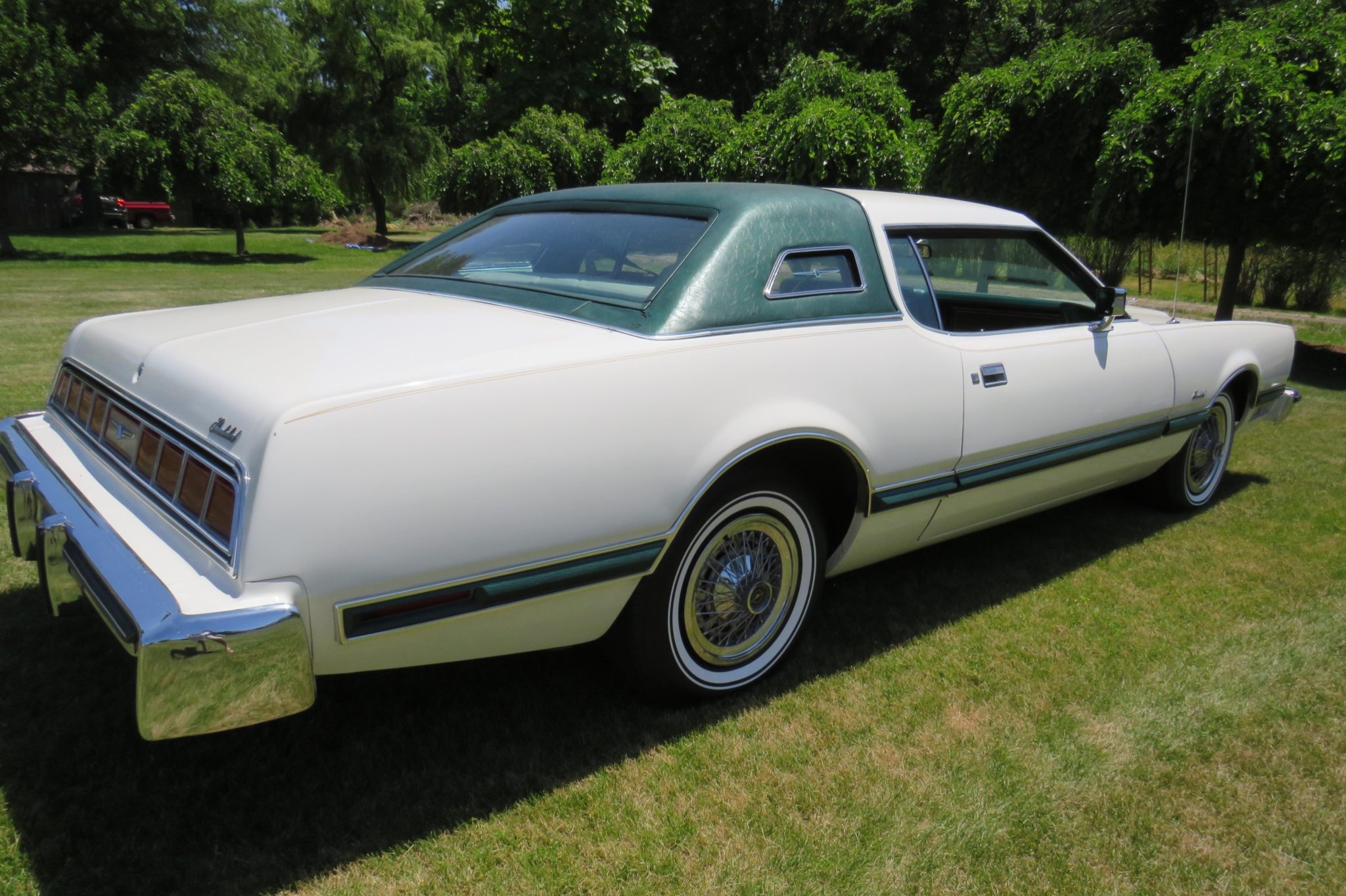 1975 Ford Thunderbird