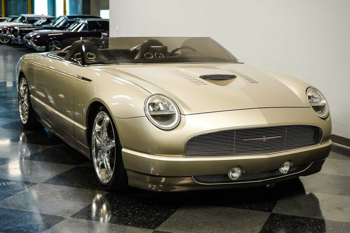 2002 Chip Foose Ford Thunderbird- Speedbird Front End