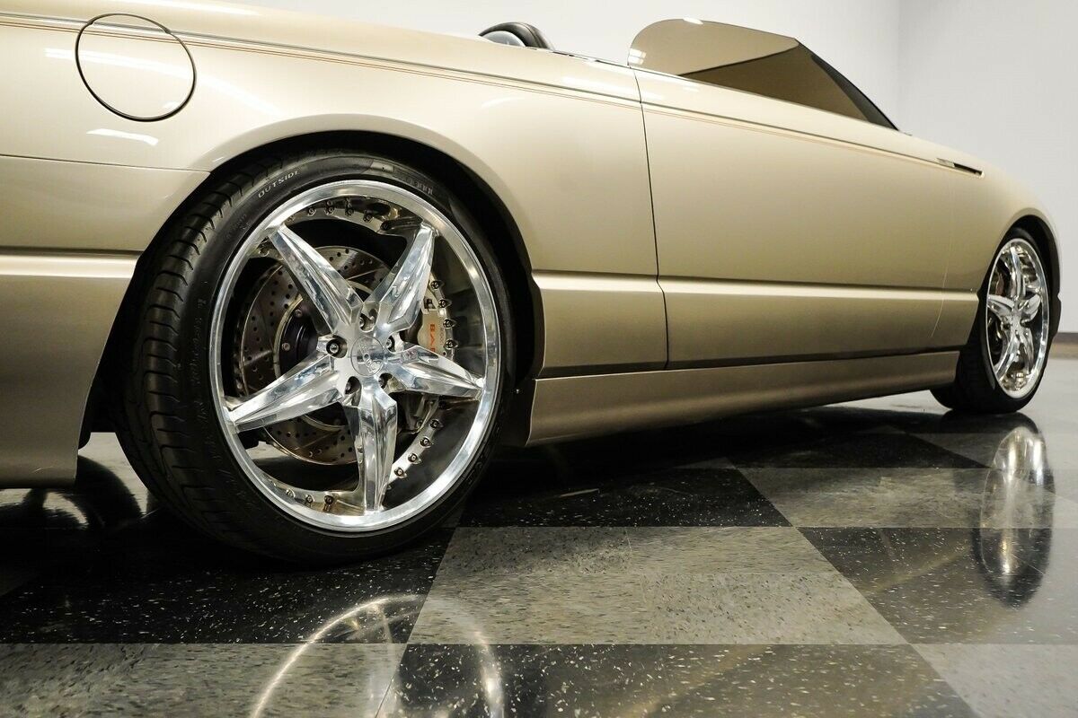 2002 Chip Foose Ford Thunderbird- Speedbird Wheels