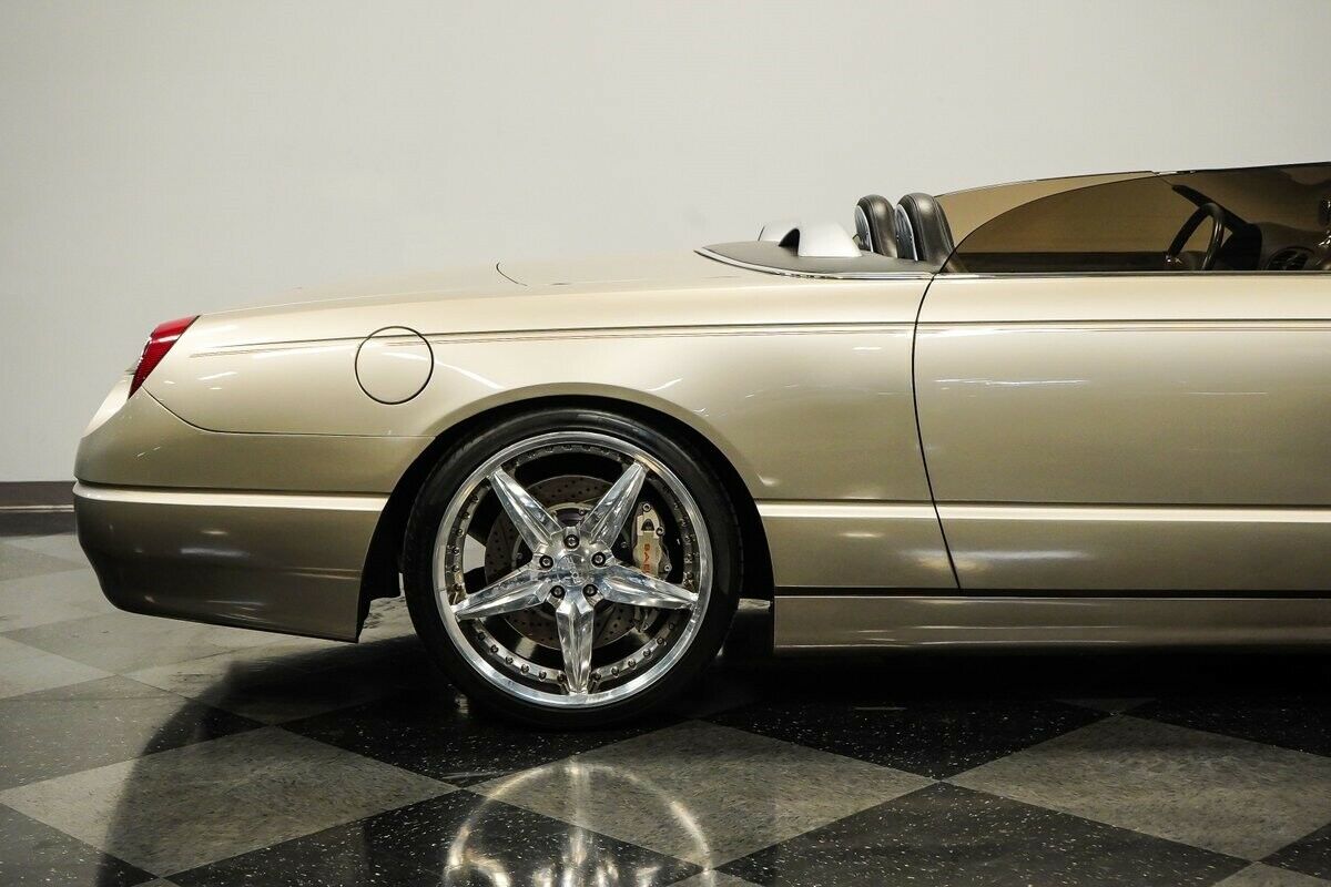 2002 Chip Foose Ford Thunderbird- Speedbird Wheels