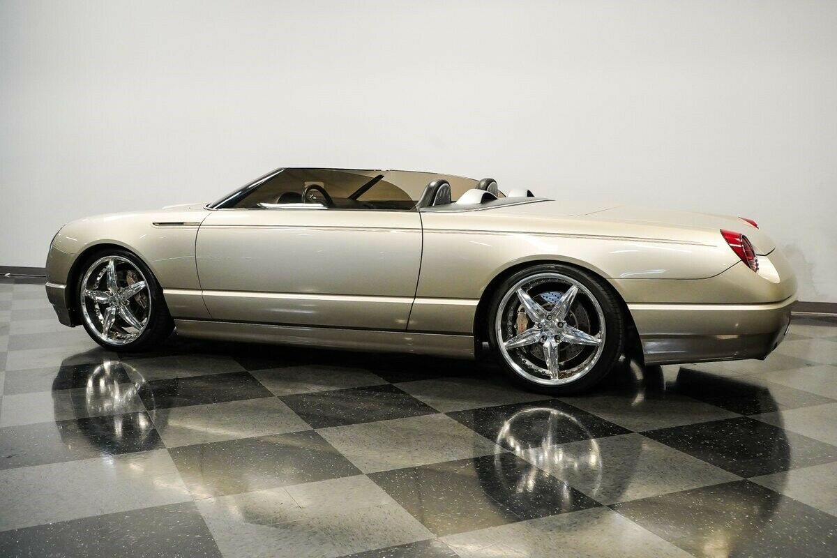 2002 Chip Foose Ford Thunderbird- Speedbird Wheels