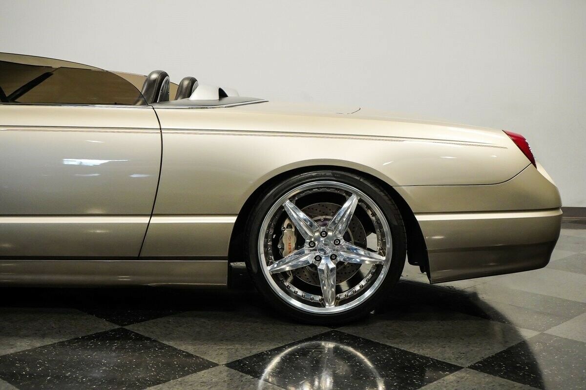 2002 Chip Foose Ford Thunderbird- Speedbird Wheels