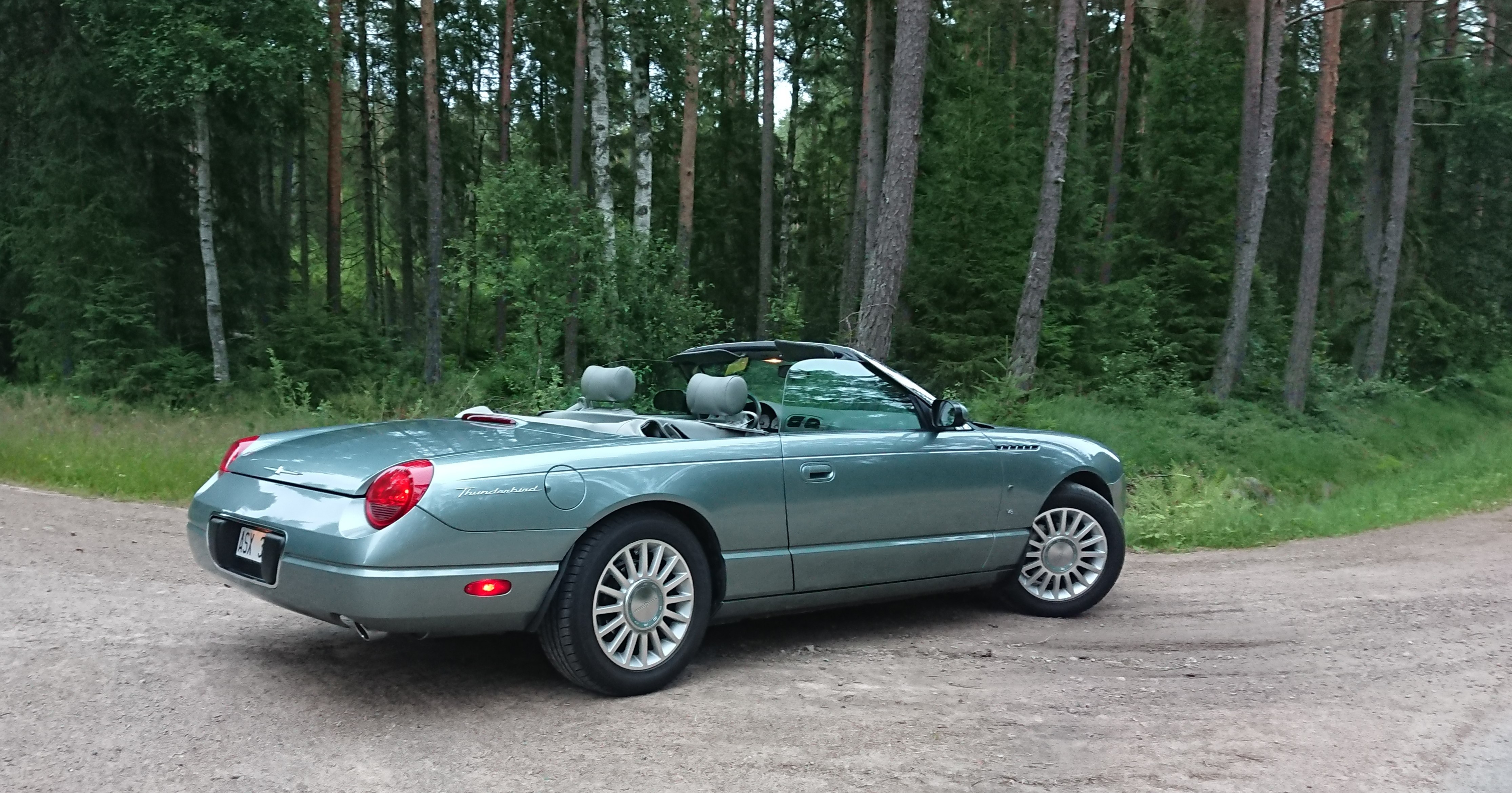 2004 Ford Thunderbird Pacific Coast Roadster