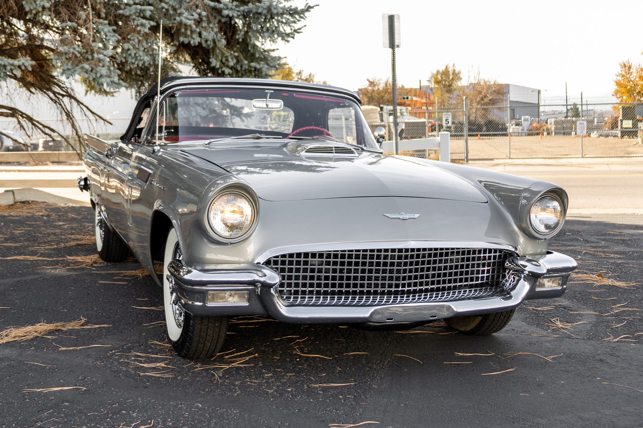 Amos Minter's 1957 Ford Thunderbird