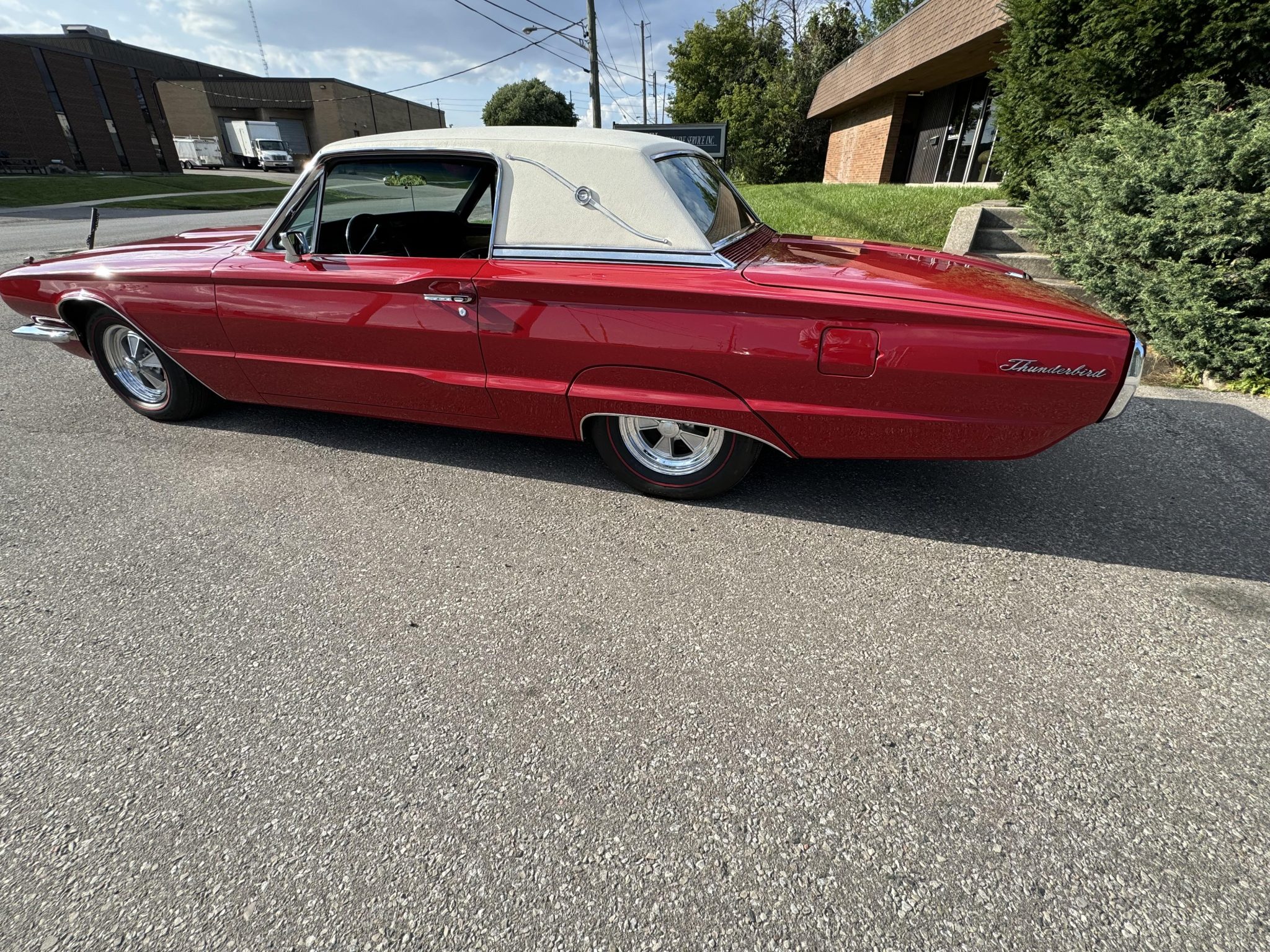 Carroll Shelby 1966 Ford Thunderbird