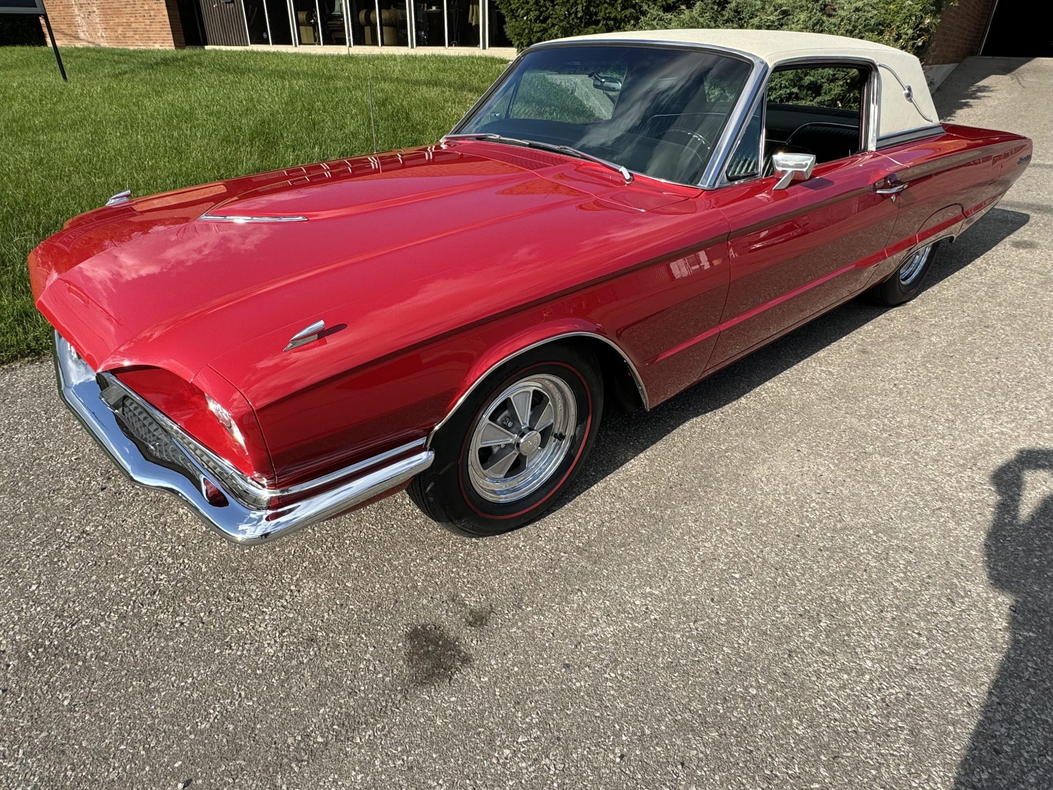 Carroll Shelby 1966 Ford Thunderbird