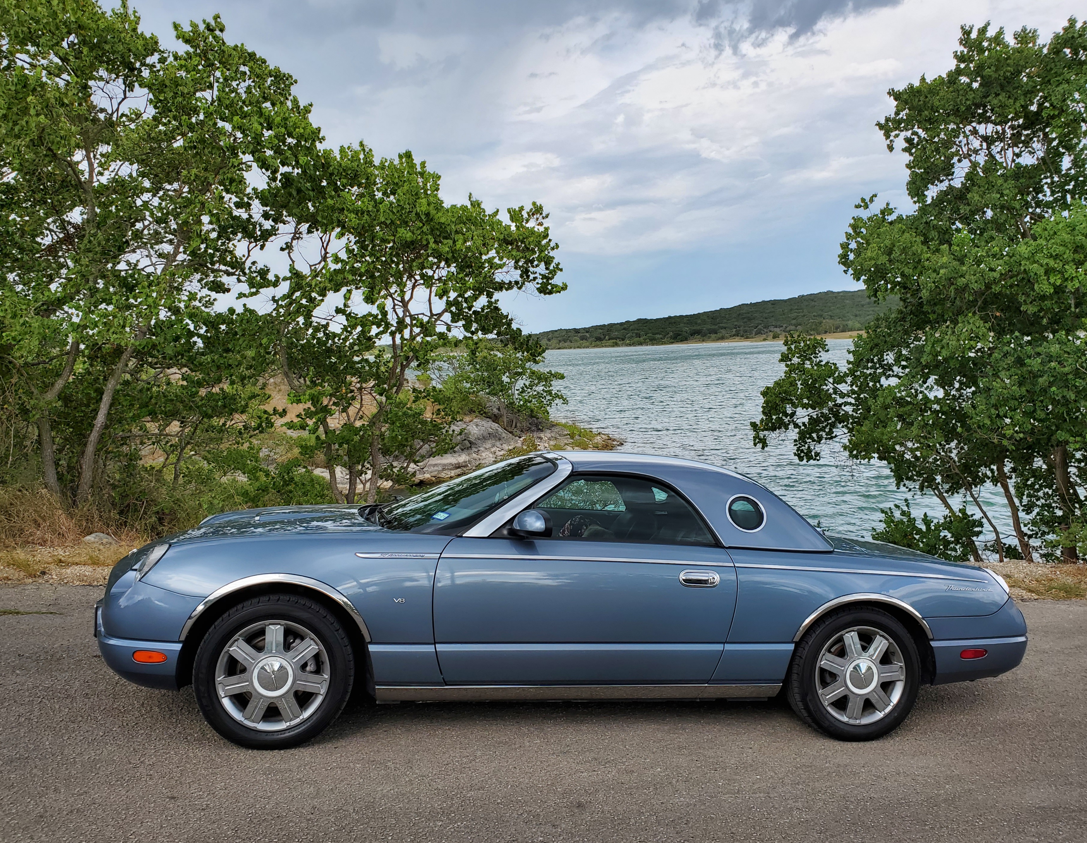 Ford Thunderbird at the Lake