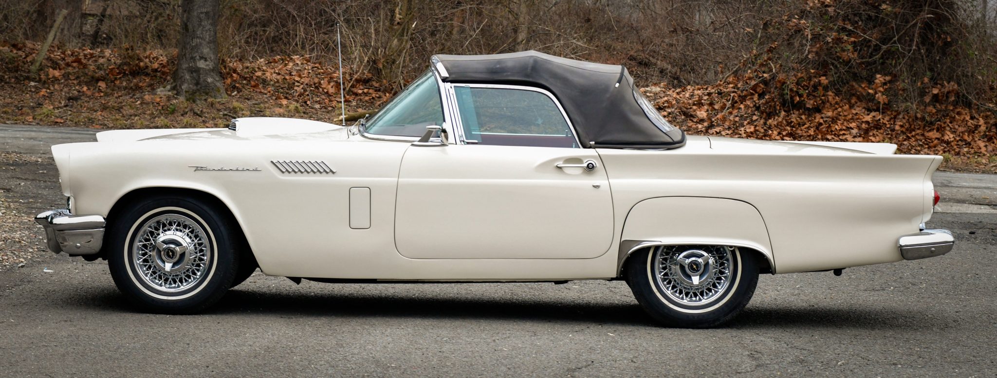 Paxton McCulloch Supercharged 1957 Ford Thunderbird