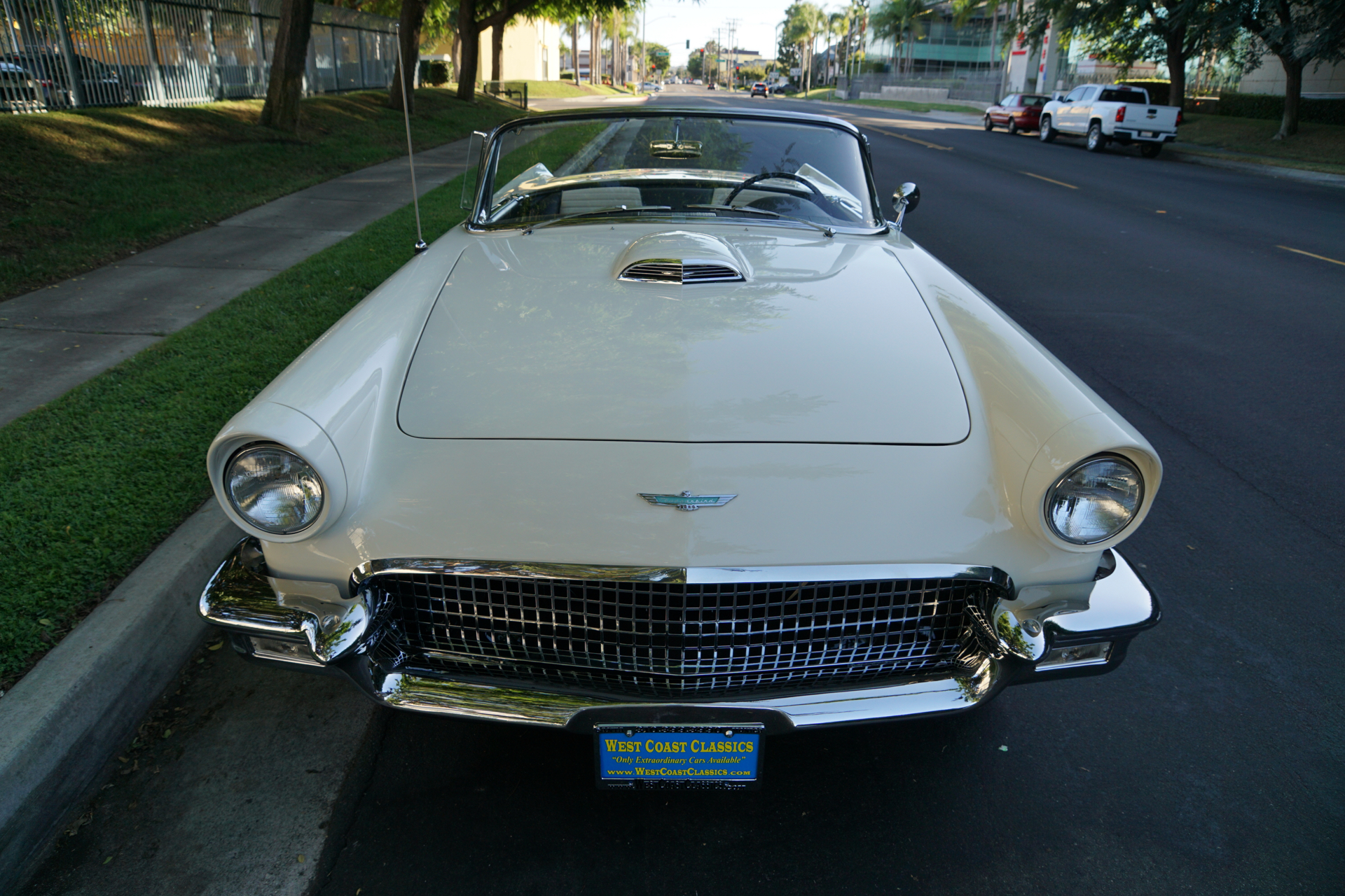 Supercharged 1957 Ford Thunderbird-F-Code Front End Photo